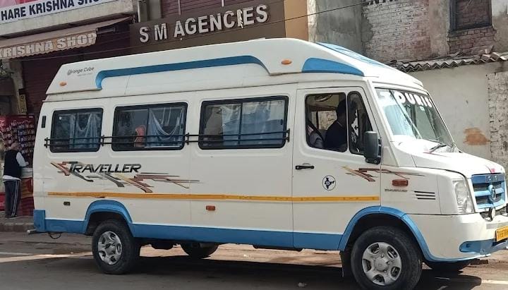 Bus Rental Service in Prayagraj for Group Travel and Tours