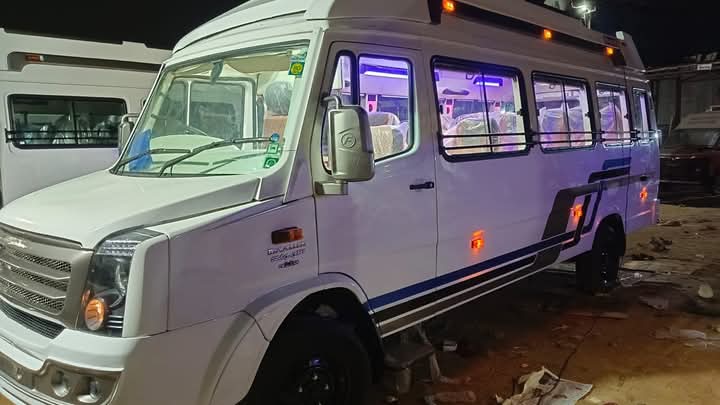 Book Sedan and SUV Cars in Prayagraj for Local and Outstation Trips